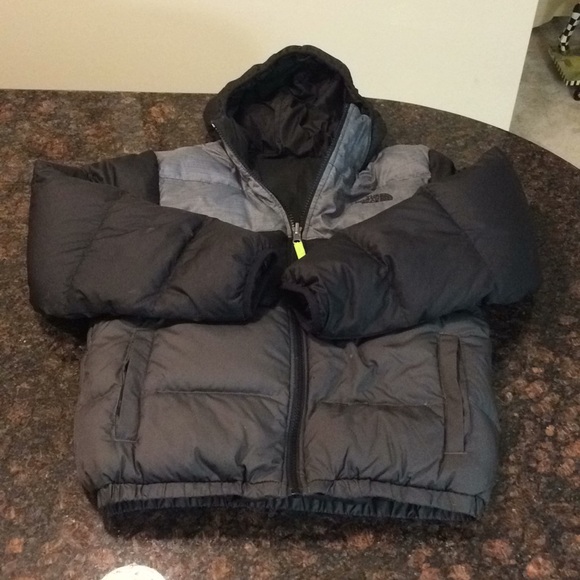 The North Face Other - The North Face Grey and Black reversible Puffer